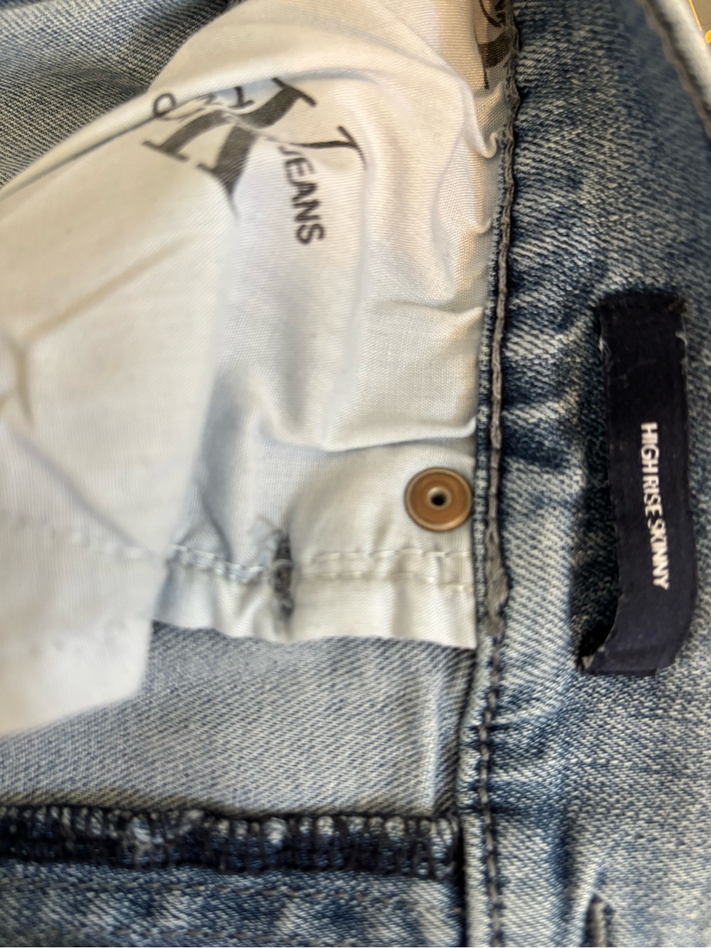Calvin Klein Jeans Light Blue High-Rise Denim with Tan Patch and Black Tab - Picture 6 of 8